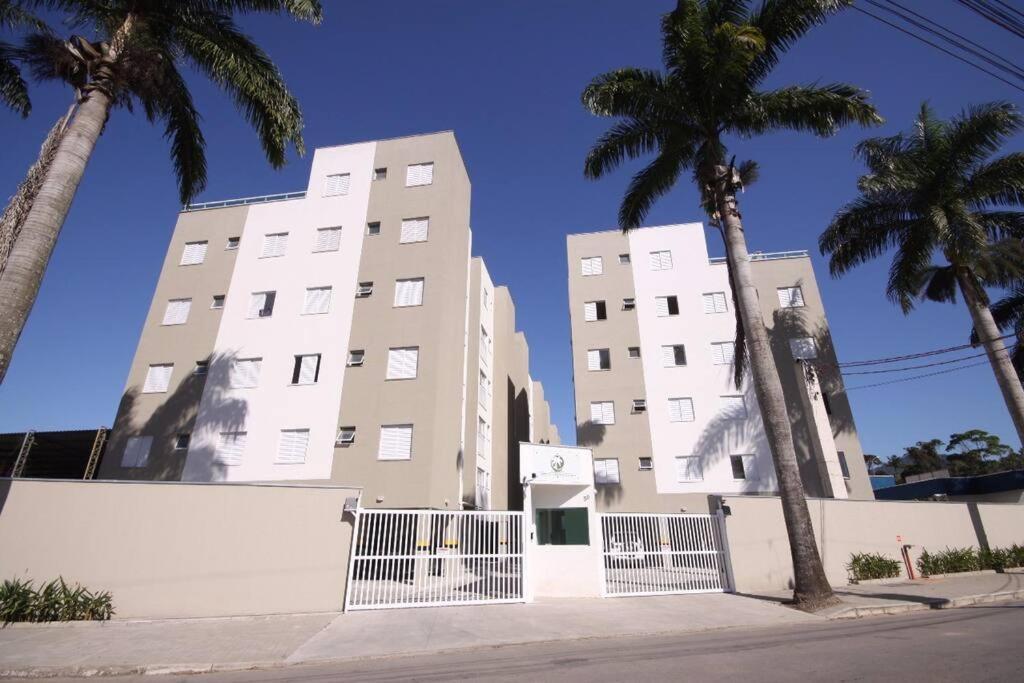 Apartamento Ubatuba - Ar Condicionado, Estacionamento, Elevador, Portaria 24H - Wifi Gratis! - Jardim Das Palmeiras Εξωτερικό φωτογραφία